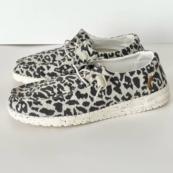 Hey Dude Wendy slip on shoes cheetah dark grey NEW 8 - Picture 4 of 10